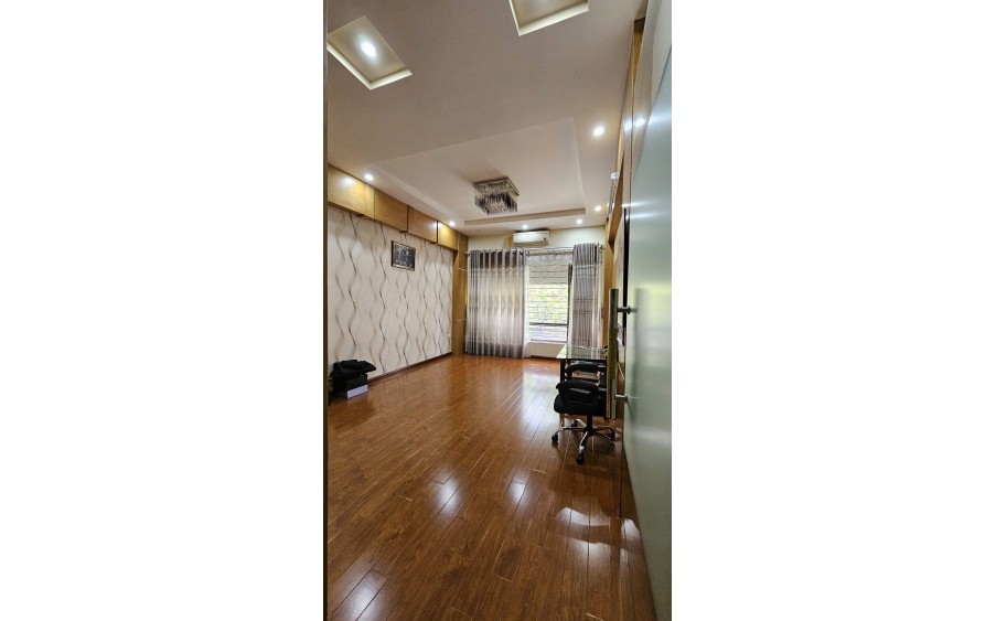 CHO THUÊ NHÀ LÀM SPA, NHA KHOA PHỐ TRẦN QUỐC HOÀN, 45M2, 5 TẦNG, 8P, FULL ĐỒ - 30 TRIỆU.